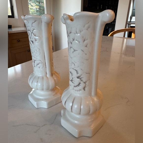 Vintage MCM Red Wing Pottery Raised Pattern Bud Vase Set of Two - Picture 3 of 8